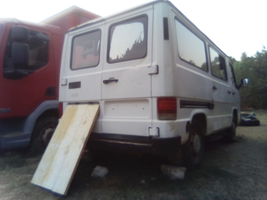 Mercedes D100, 2.4 gasoleo