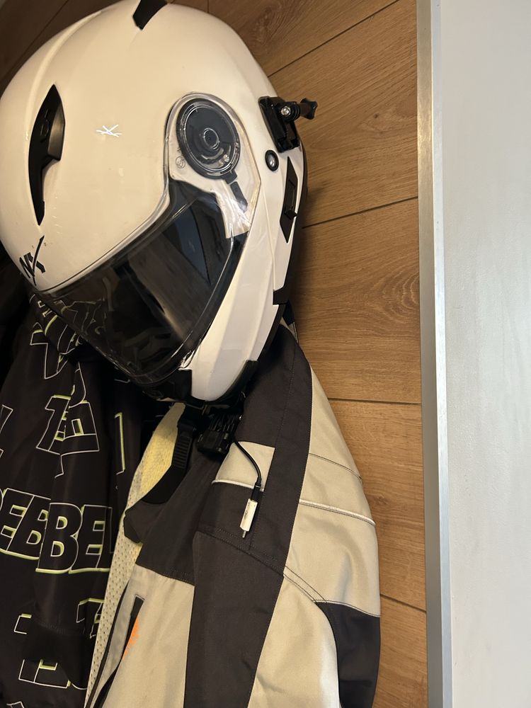 Wieszak motocyklowy na kask i kurtke