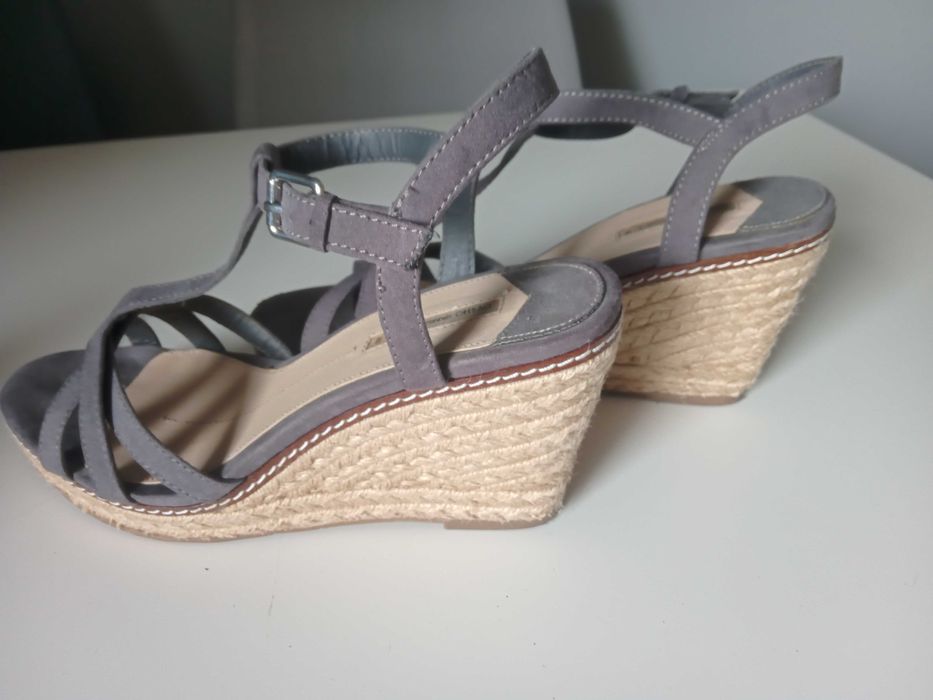 Sandały firmy Oysho rozmiar 40