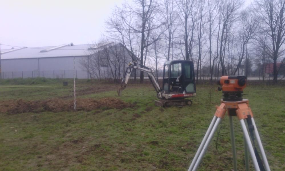 odwodnienia domu terenu drenaze roboty ziemne kanalizacja mini koparka