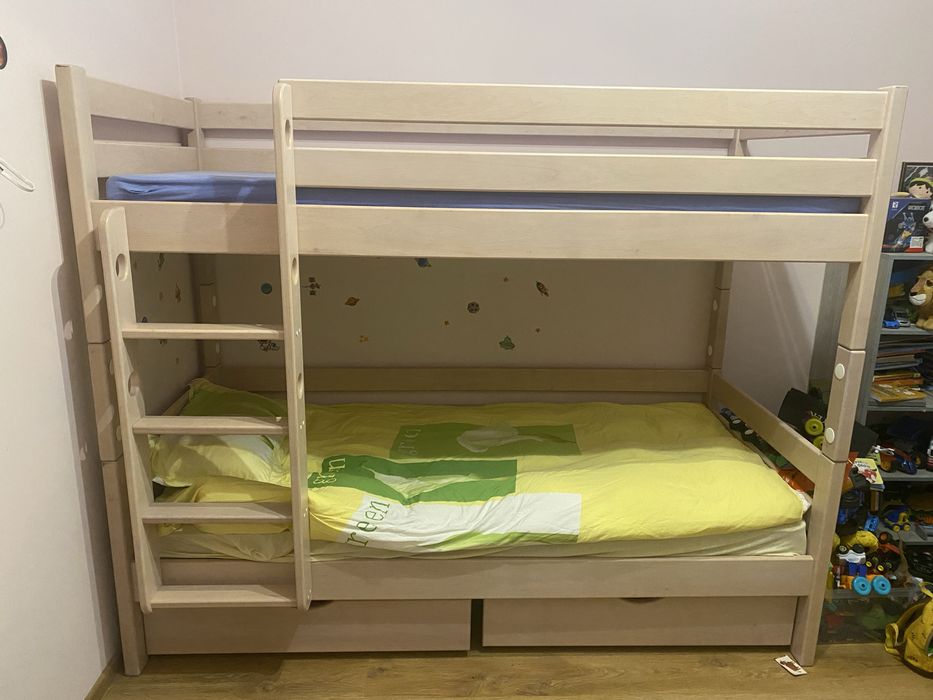 Двоповерхове ліжко