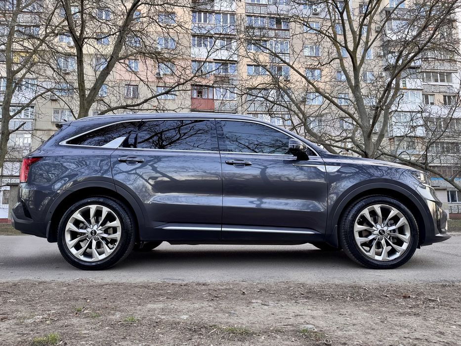 Терміново продам кіа соренту 2021року ,стан нової машини