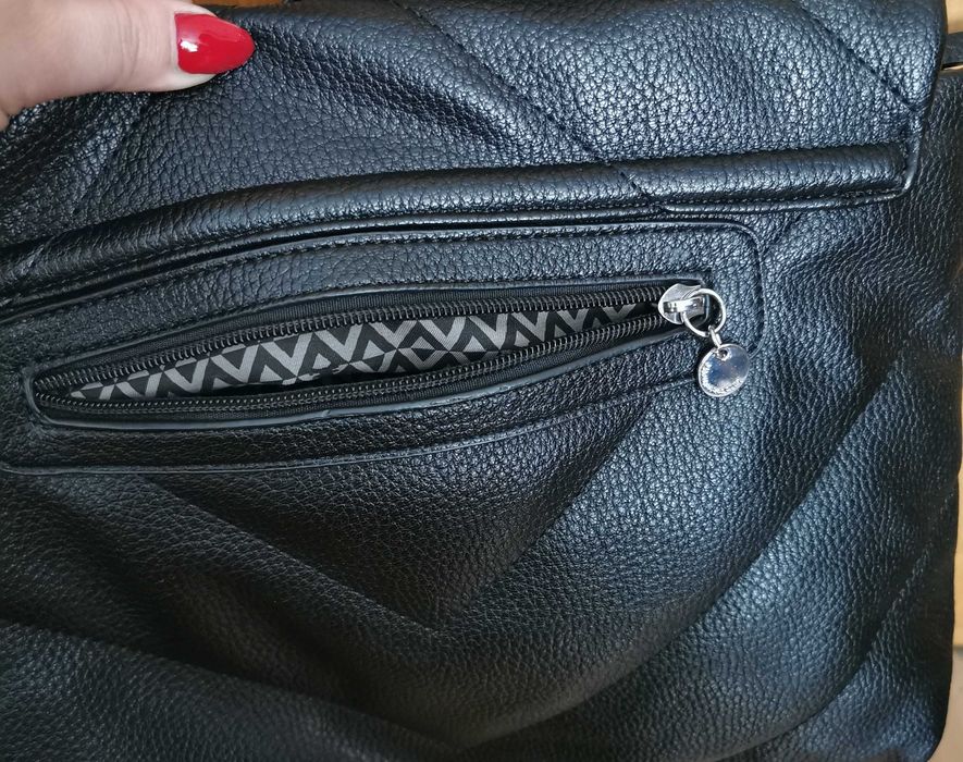 Lulu Castagnette czarna listonoszka ala chanelka