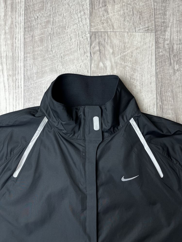 Ветровка Nike storm fit размер S оригинал спортивная кофта олимпийка
