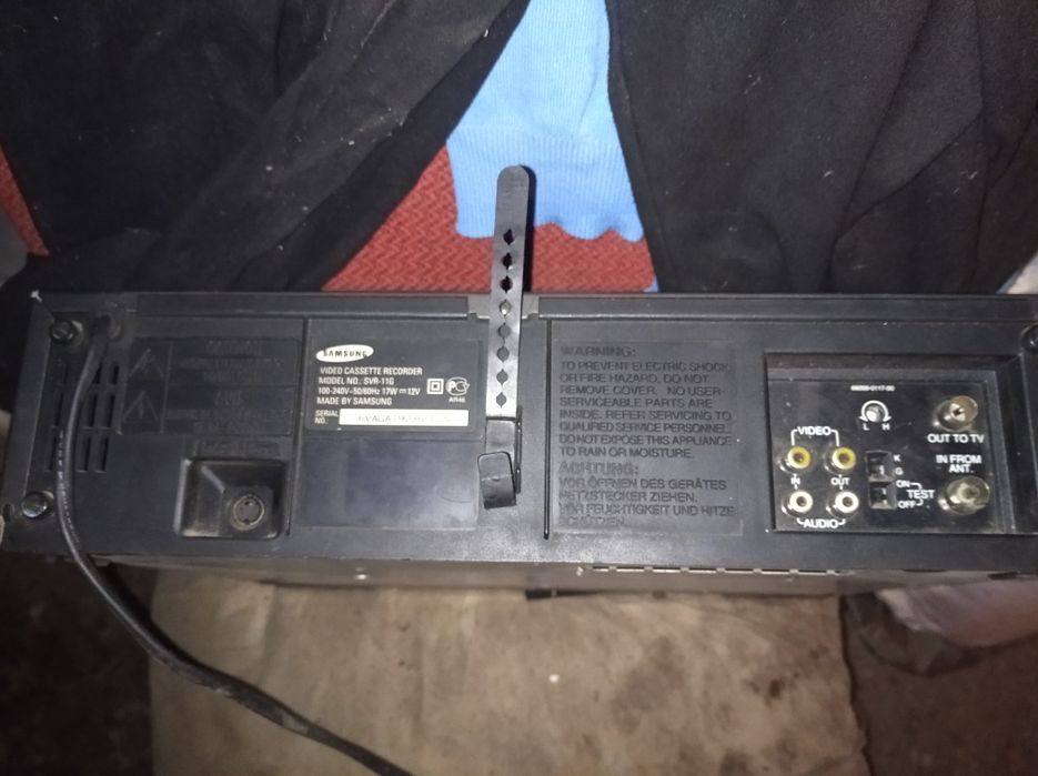 Продам видеопроигрователь и море касет