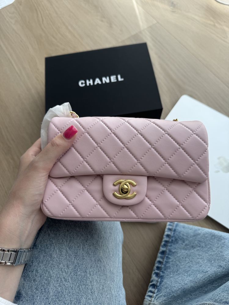 Сумка в стилі Chanel