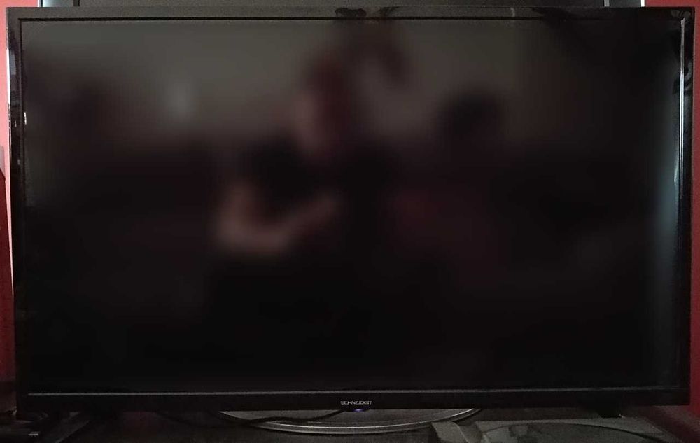 TV led Schneider 32" com comando remoto