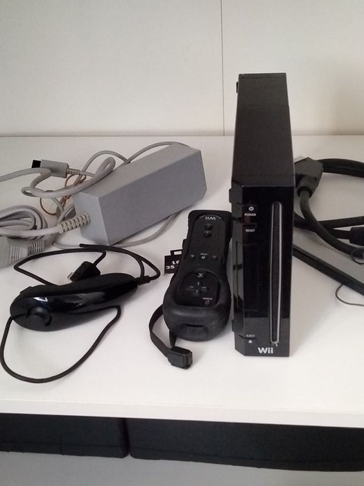 Consola Wi em bom estado