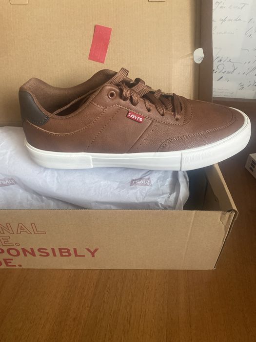 Чоловічі кеди низькі Levi's (розмір 43) Коричневі