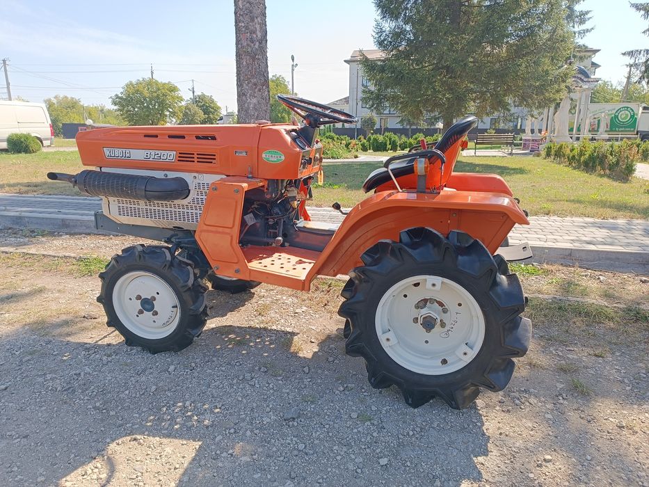 Японський мінітрактор.Трактор Кубота.