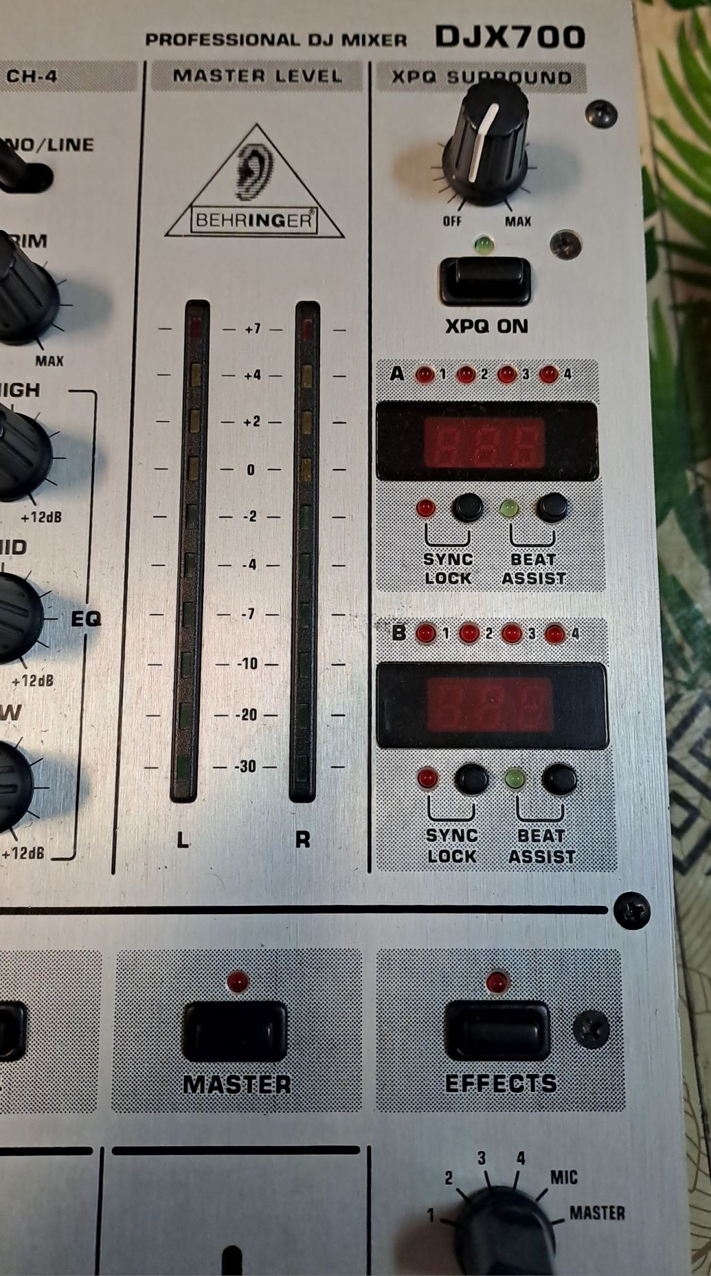 Mesa mistura DJ behringer djx700