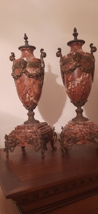 Par de Cassoletes em mármore rosa
