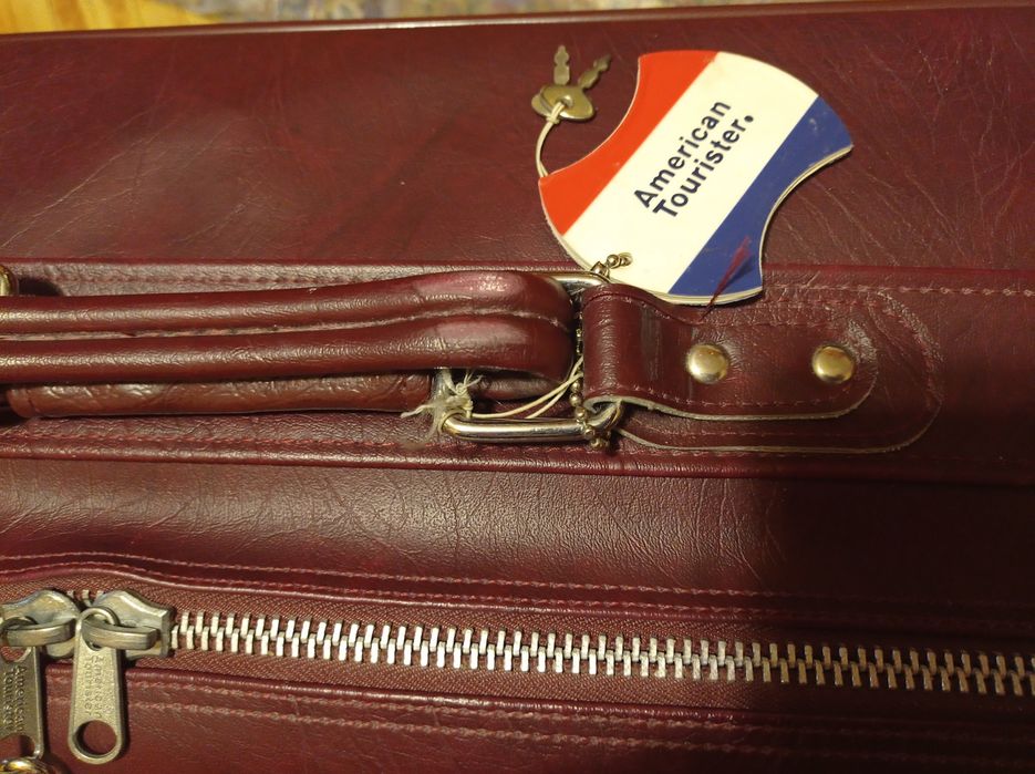 Чемодан/Валіза на колесах велика"Аmerican Tourister"