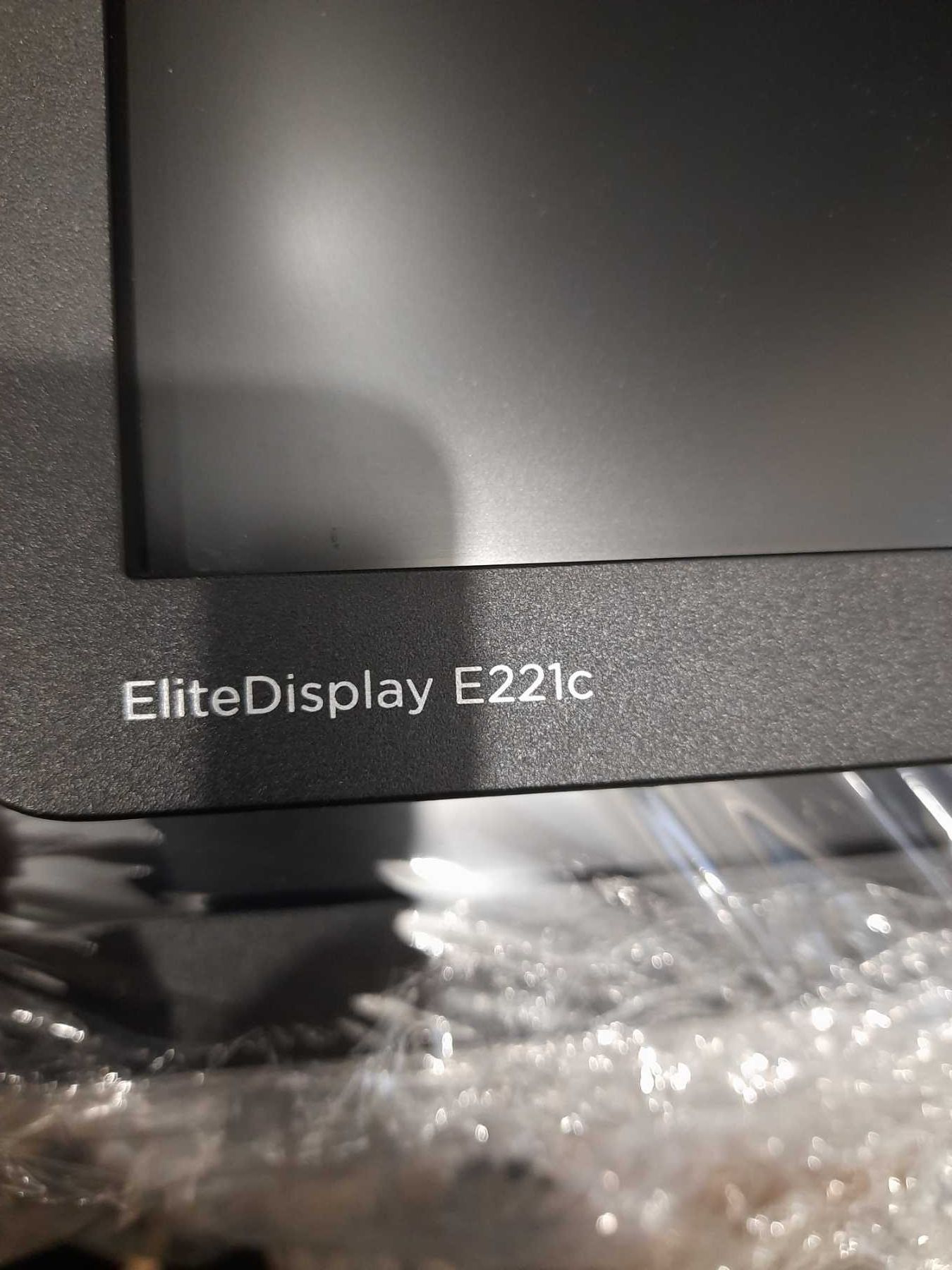 Монітори 21,5" HP EliteDisplay E221c ips led fhd  вебкамера  колонки