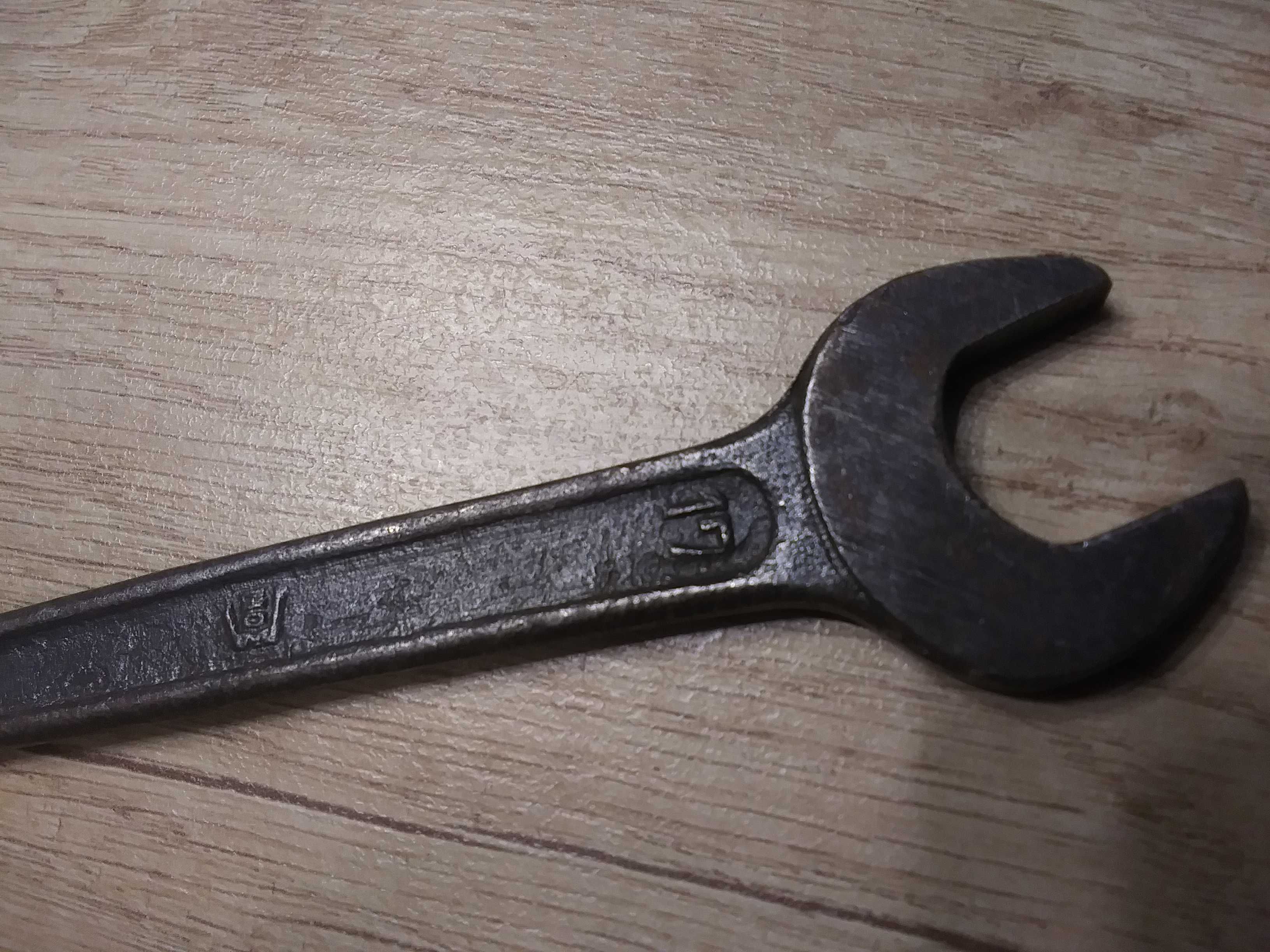 Stary płaski klucz 14 17 porządne stare  narzędzia klucze z PRL