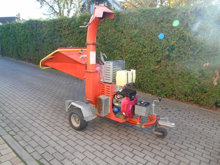 Rozdrabniacz rębak spalinowy CARAVAGGI 20 KM 2cylindrowy tarczowy