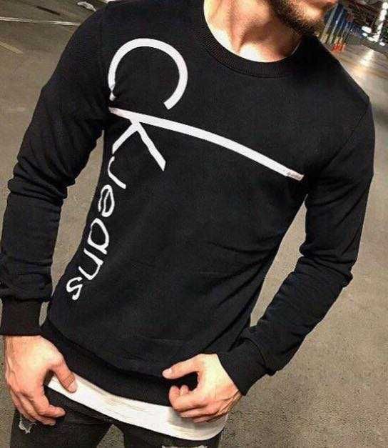Свитшот  c принтом  Calvin Klein  (M)