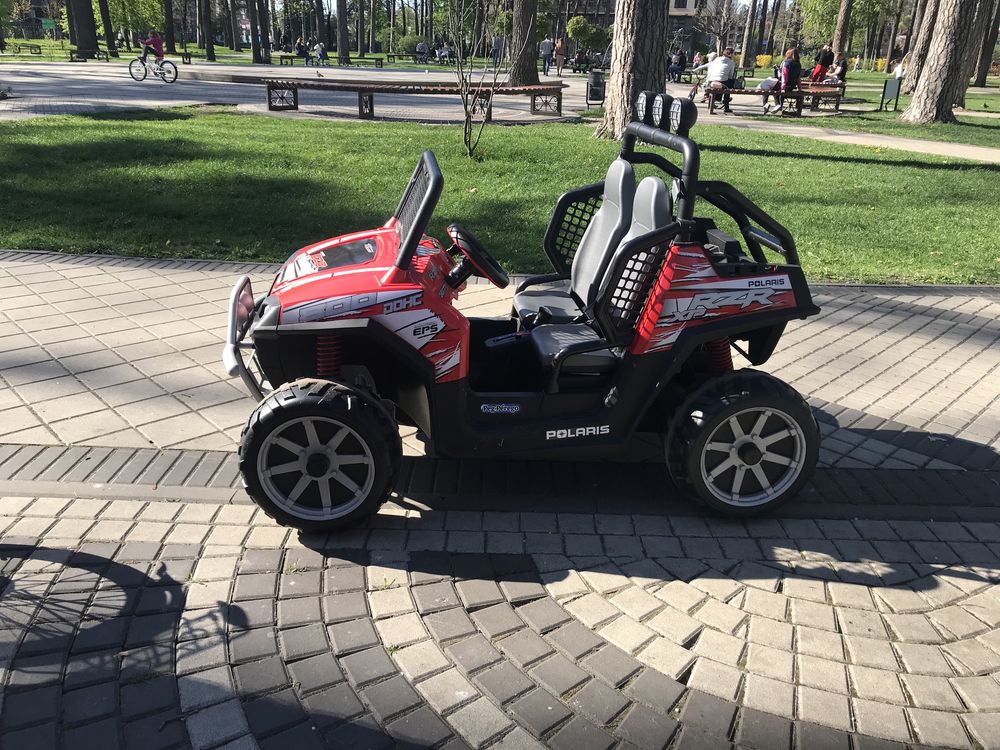 Детский электромобиль Peg-Perego