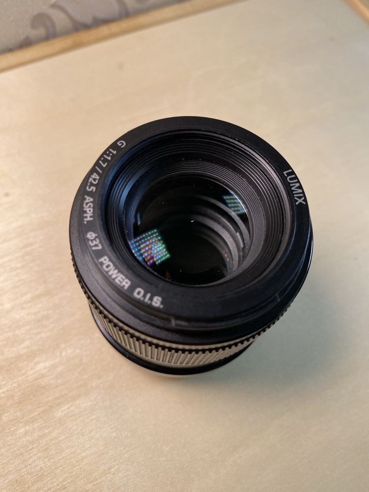 Объетив Panasonic LUMIX G 42.5mm f/1.7 ASPH. POWER O.I.S