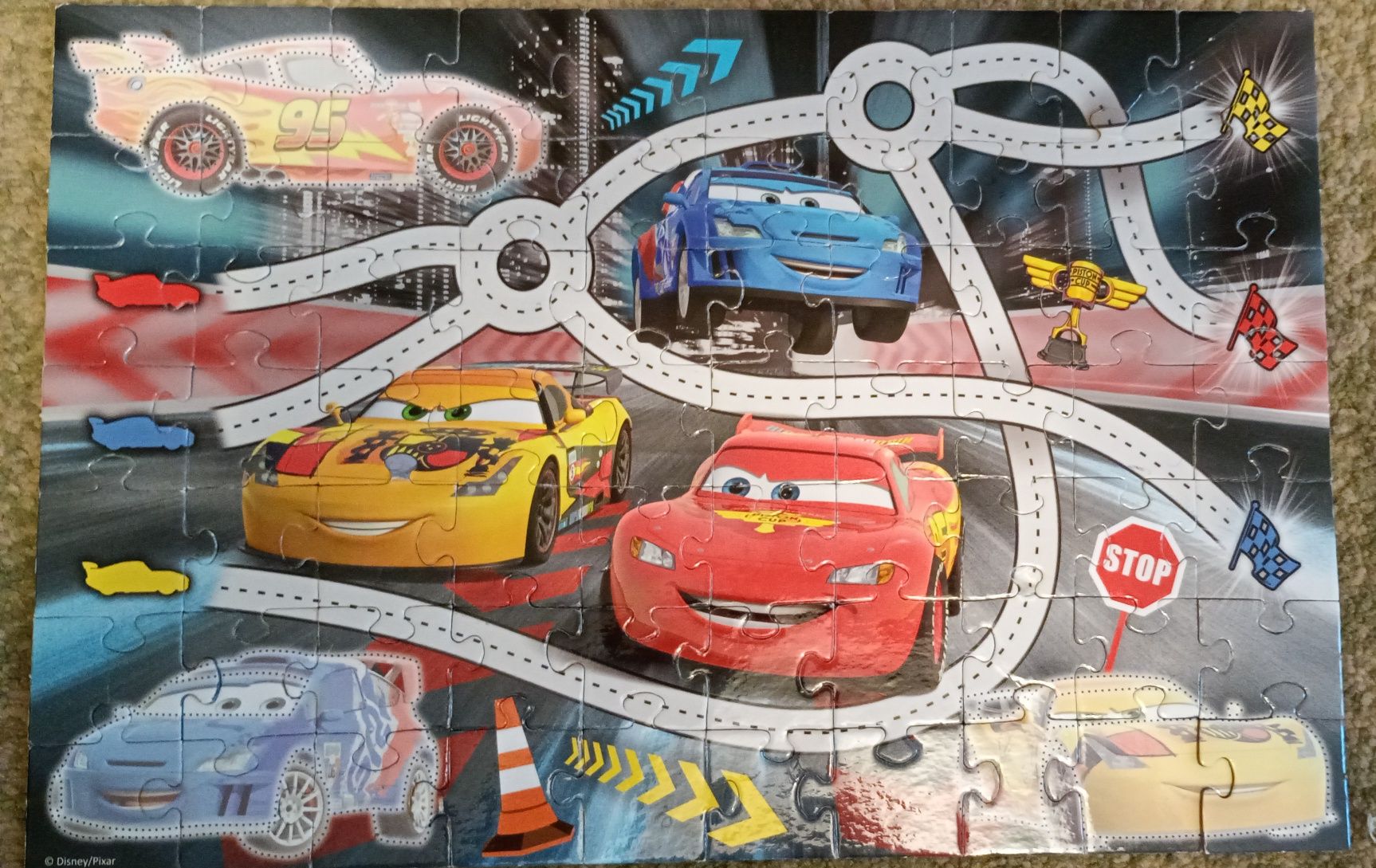 Puzzle Auta TREFL 70 elem. 4+ + łaczenie pisanie po śladzie