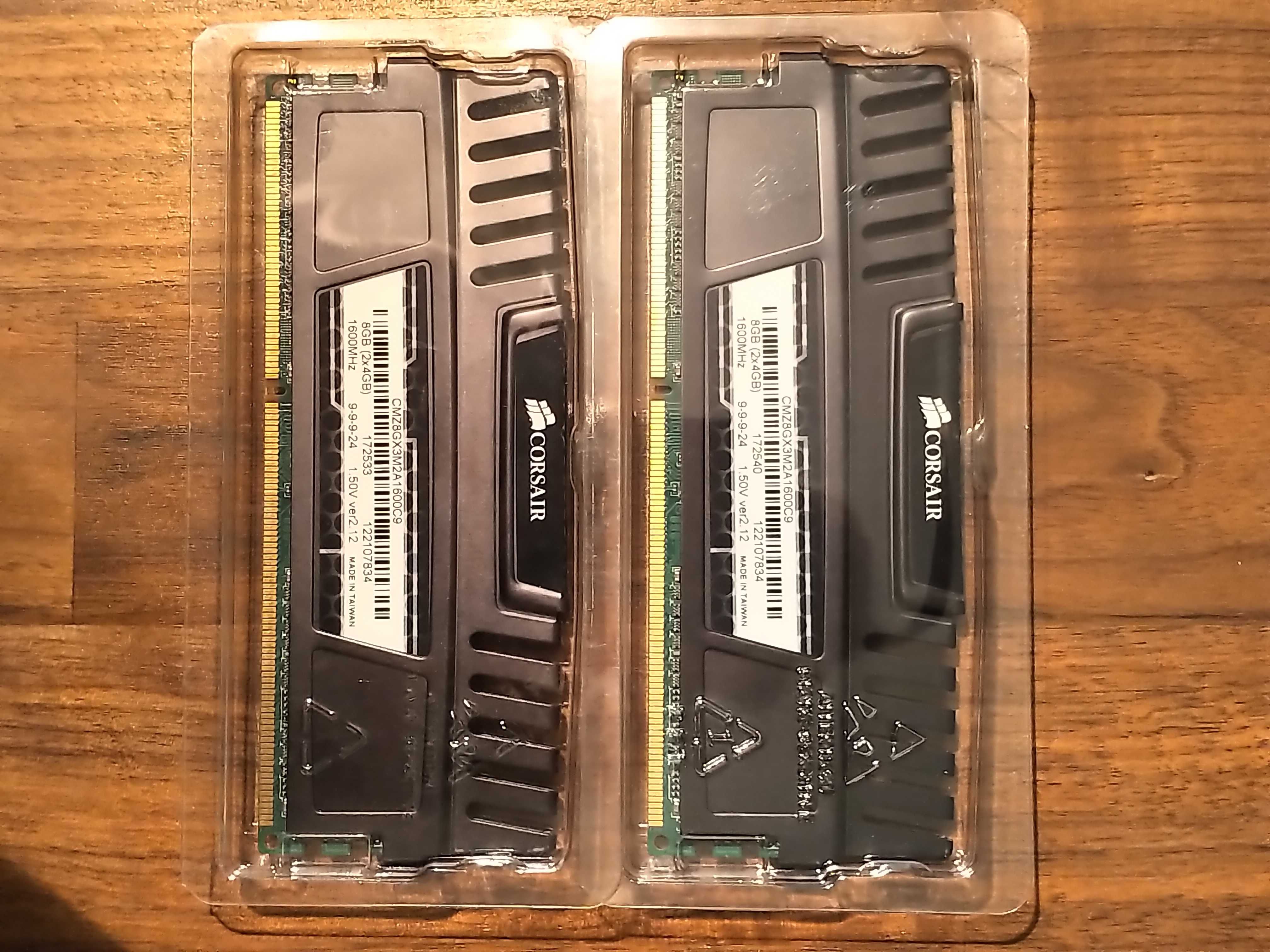 Corsair Vengeance pamięć RAM DIMM DDR3 8GB (2x4GB) 1600MHz CL9