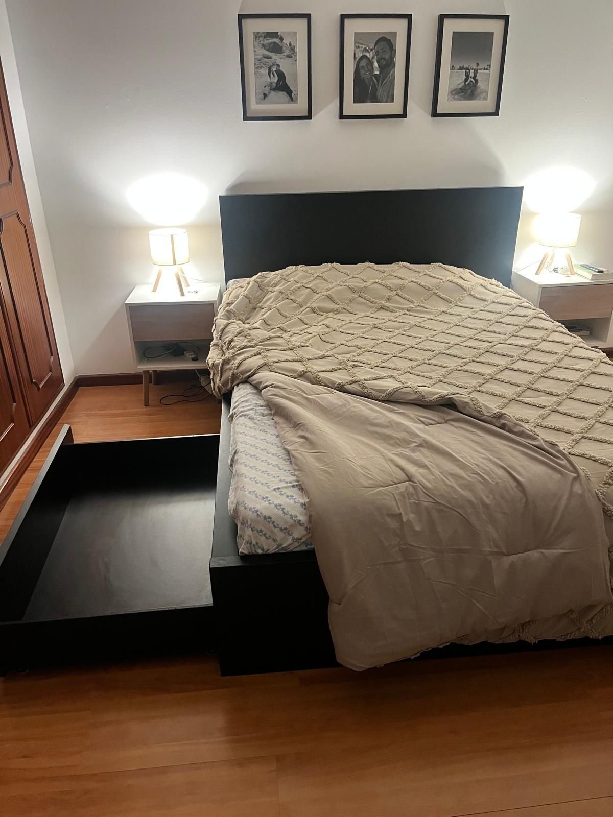 Cama de casal, MALM IKA.