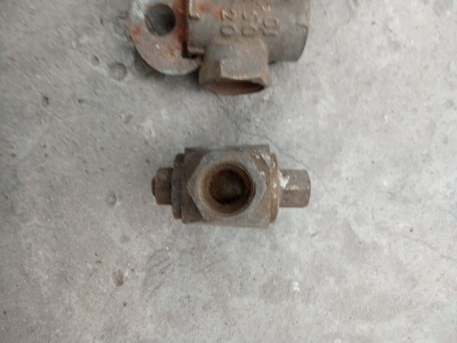 Продам крани бронзові новие