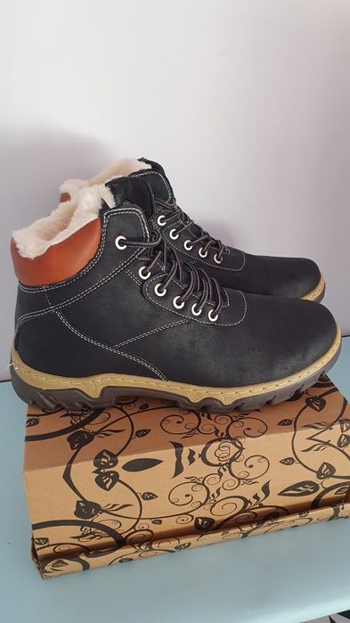 Buty nowe męskie zimowe ocieplane Rozmiar 44  wkładka 27.5-28 cm
