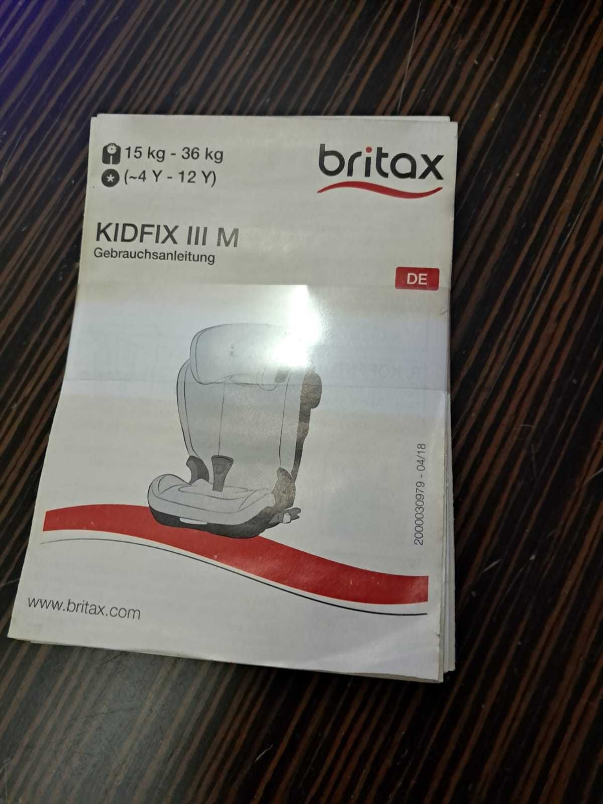 Автокрісло Britax Romer Kidfix  III M 15-36 kg isofix