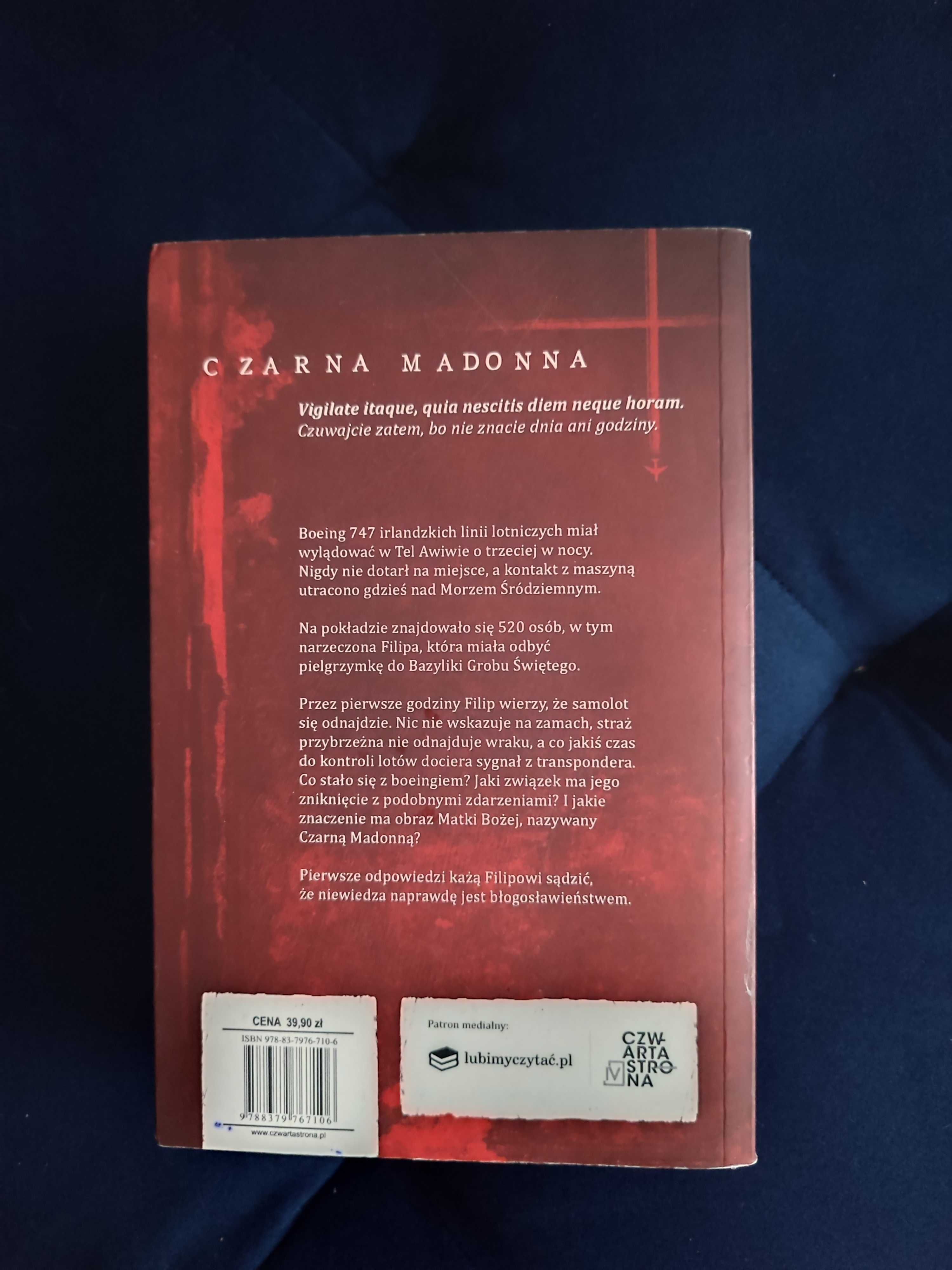 Książka "Czarna Madonna" R. Mróz