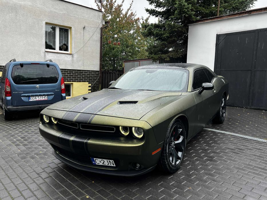 Dodge Challenger 3.6 V6 benzyna – 2017 rok Skóry Duza Nawigacja Folia