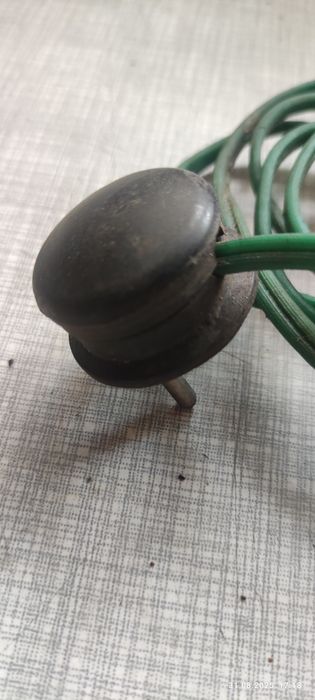 Wtyczka zasilająca bakielitowa