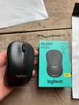 Беспроводная мышка Logitech M220 Тихий Клик (нова)