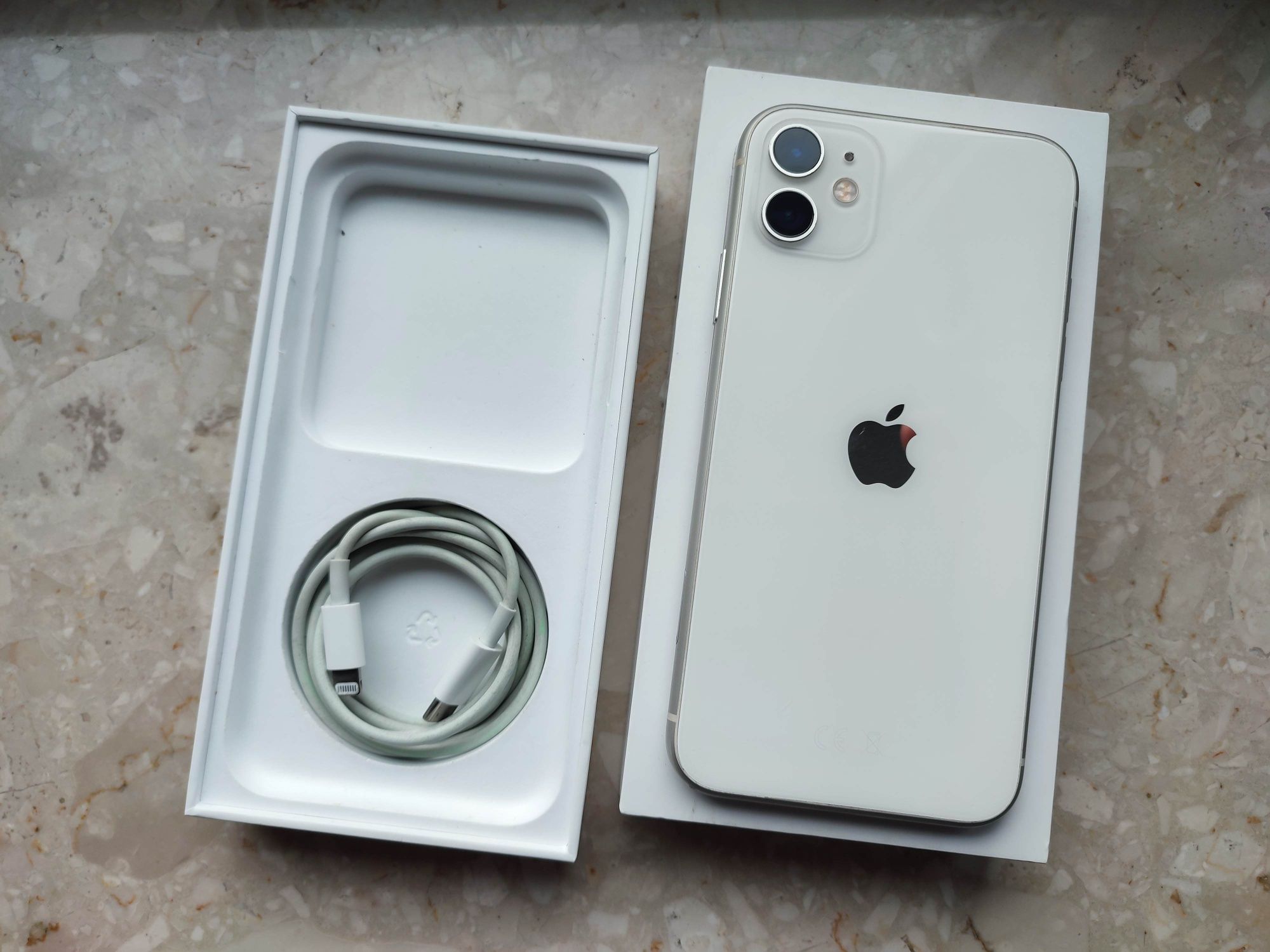 Powystawowy Apple iPhone 11 64GB Biały | Świetny stan | Smartfon