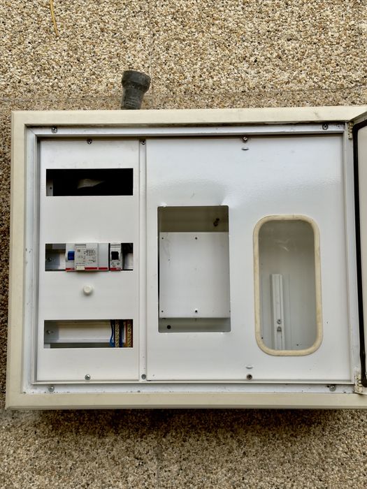 Quadro eletrico como novo