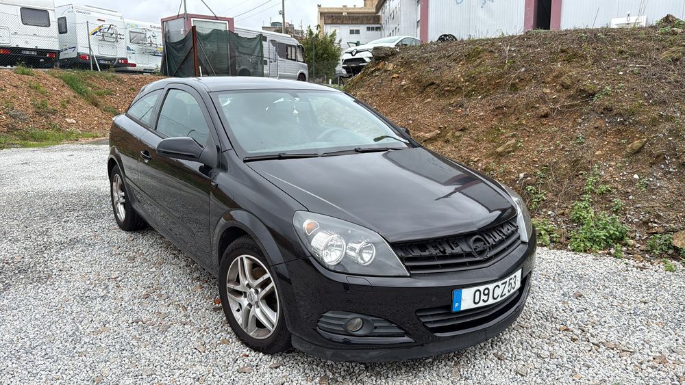 Opel Astra GTC 1.3 CDTI 5 Lugares