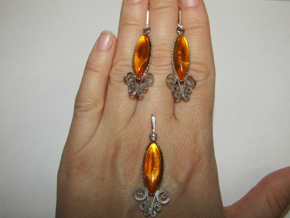 Винтажный серебряный комплект , кольцо 925 пробы.  Натуральные камни .