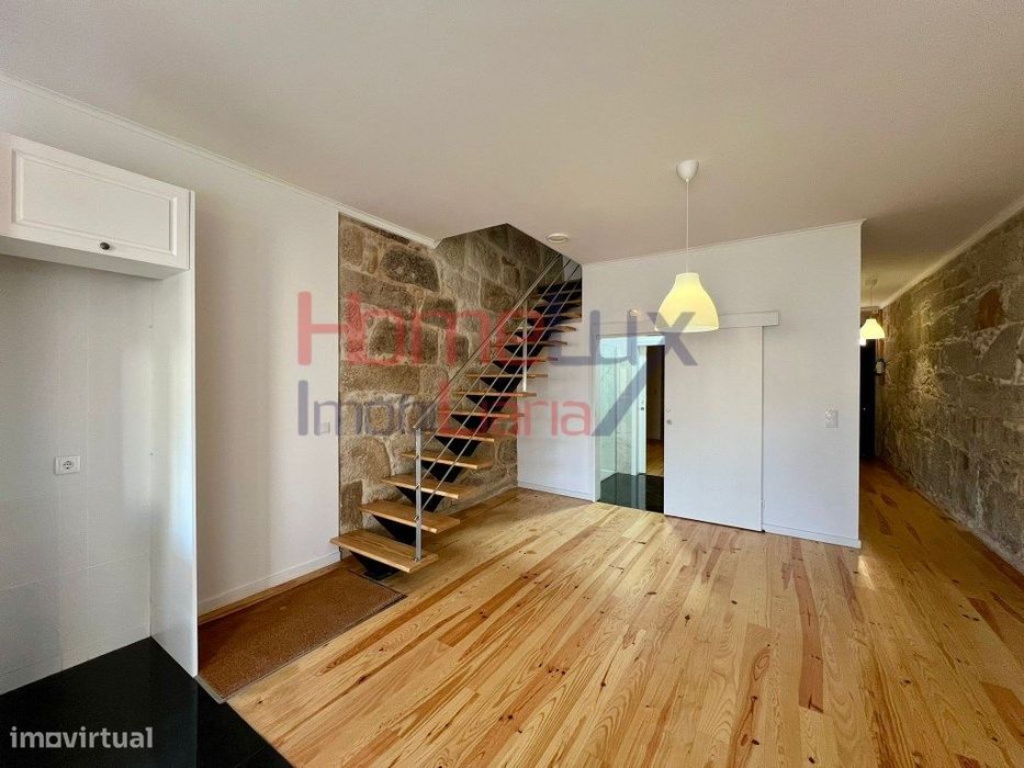 Moradia T3 Restaurada perto do Rio em Valbom