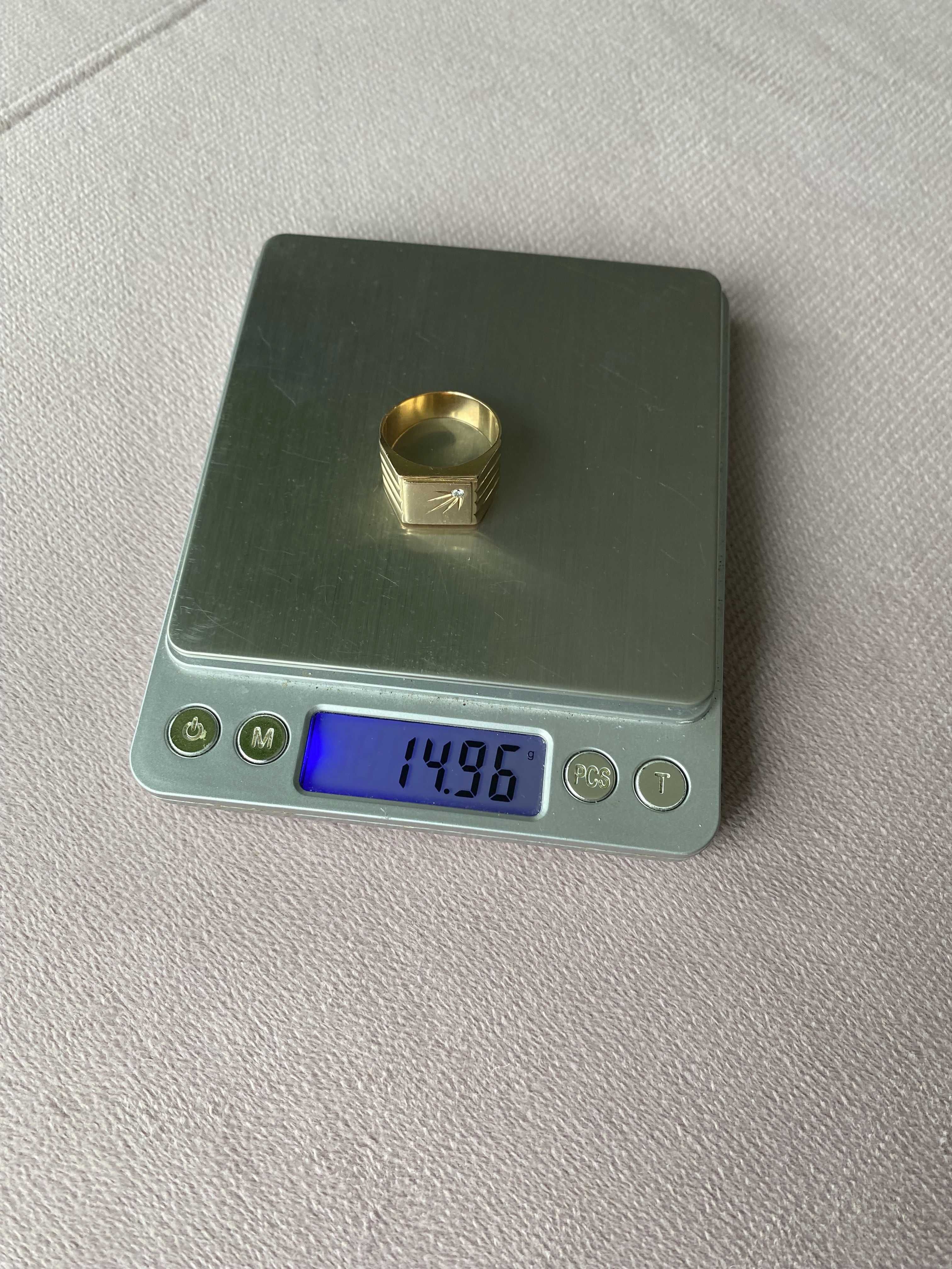 Złoty sygnet z brylantem, złoto próby 583, waga 15 gram, rozmiar 26