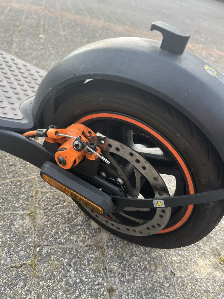 Hulajnoga Segway ninebot KickScooter F40E