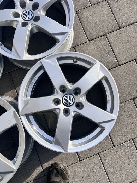 Felgi ALUminiowe 16'' 5x100 VW SEAT SKODA