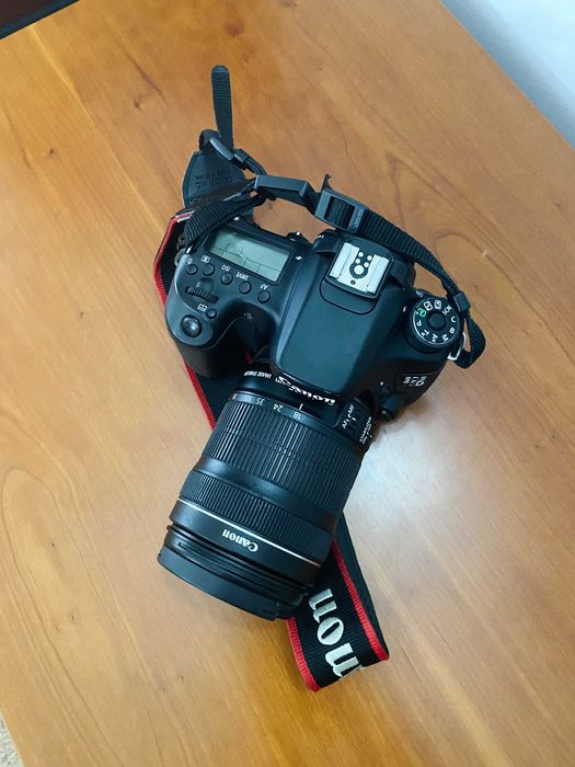 Canon 70D com lente bateria e carregador
