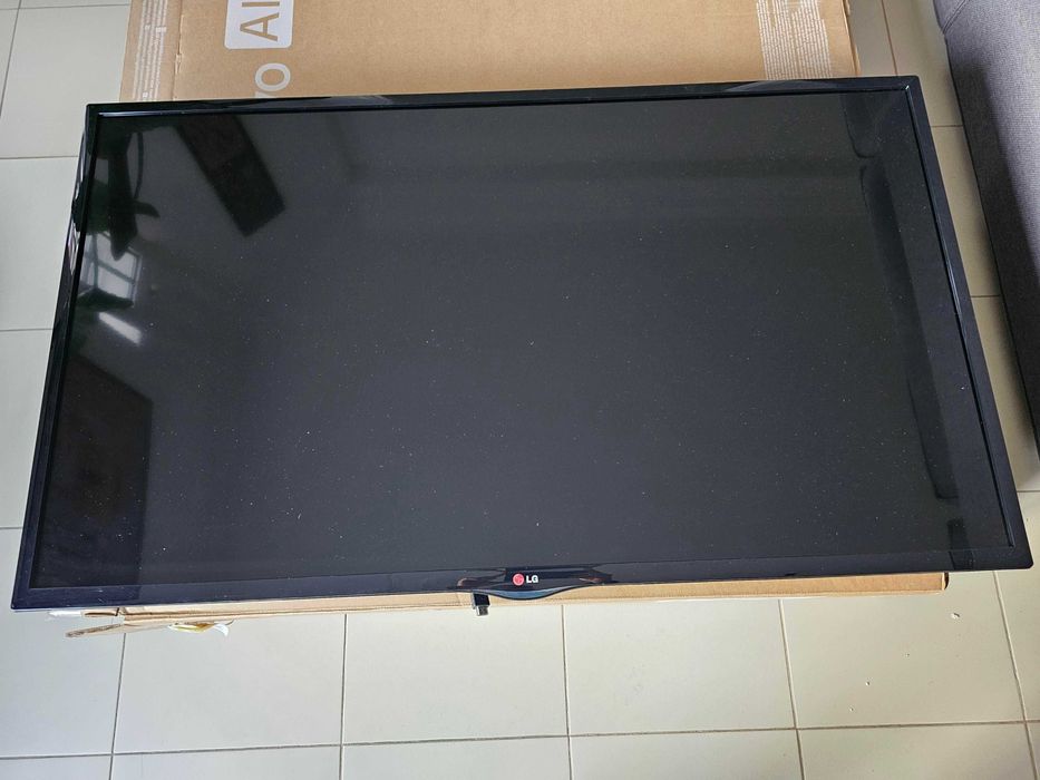 Televisor lcd LG 47"