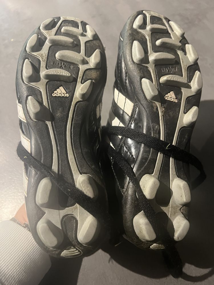 Buty na piłkę, korki Adidas rozm 35