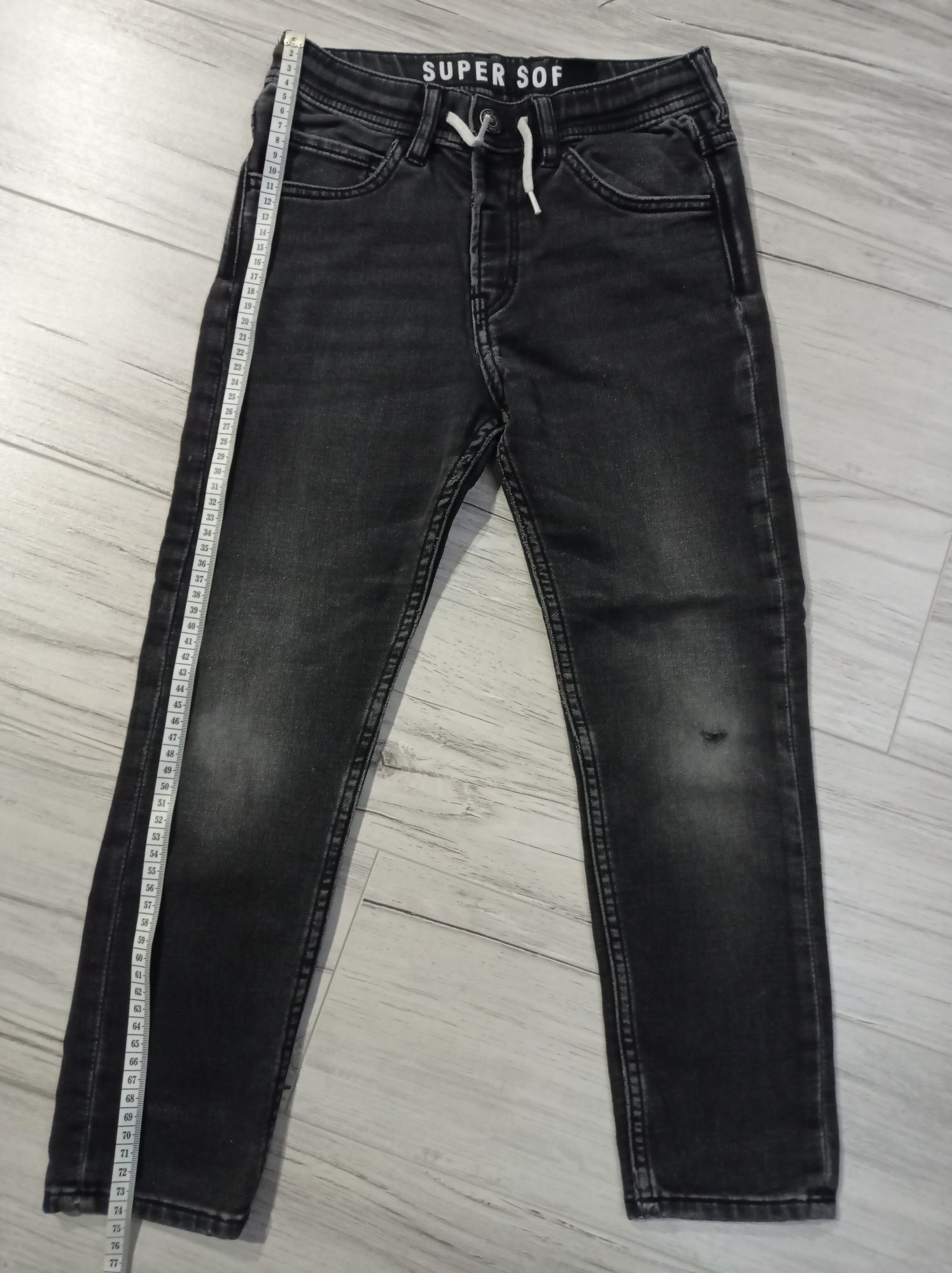 Super miękkie czarne spodnie jeansy, H&M, 122 cm, 6-7 lat