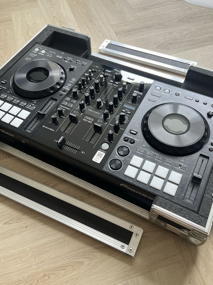 Kontroler DJ Pioneer DDJ-800 + twardy case