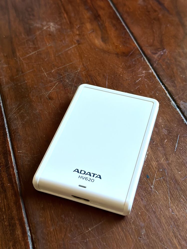 HDD Adata hv620 в ідеальному стані