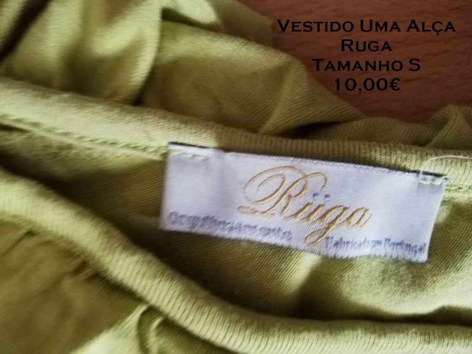 Vestido com uma alça