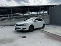 Opel Astra Opel Astra H GTC, 2009 r., 1.6 benzyna, 115 KM