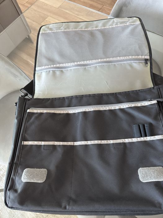 Mala Targus para Portátil até 17” — Excelente estado